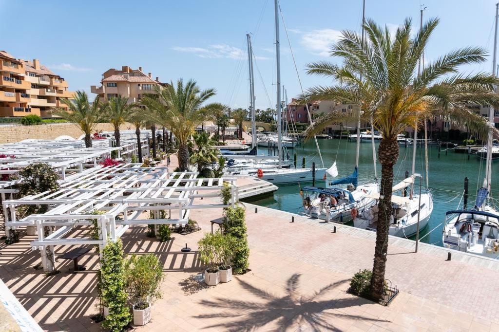 New & Modern Apartment - Marina, Sotogrande Eksteriør bilde